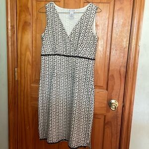 Pretty floral print knit dress